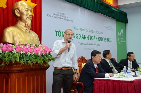 Professor Amir Sagi at Vietnam