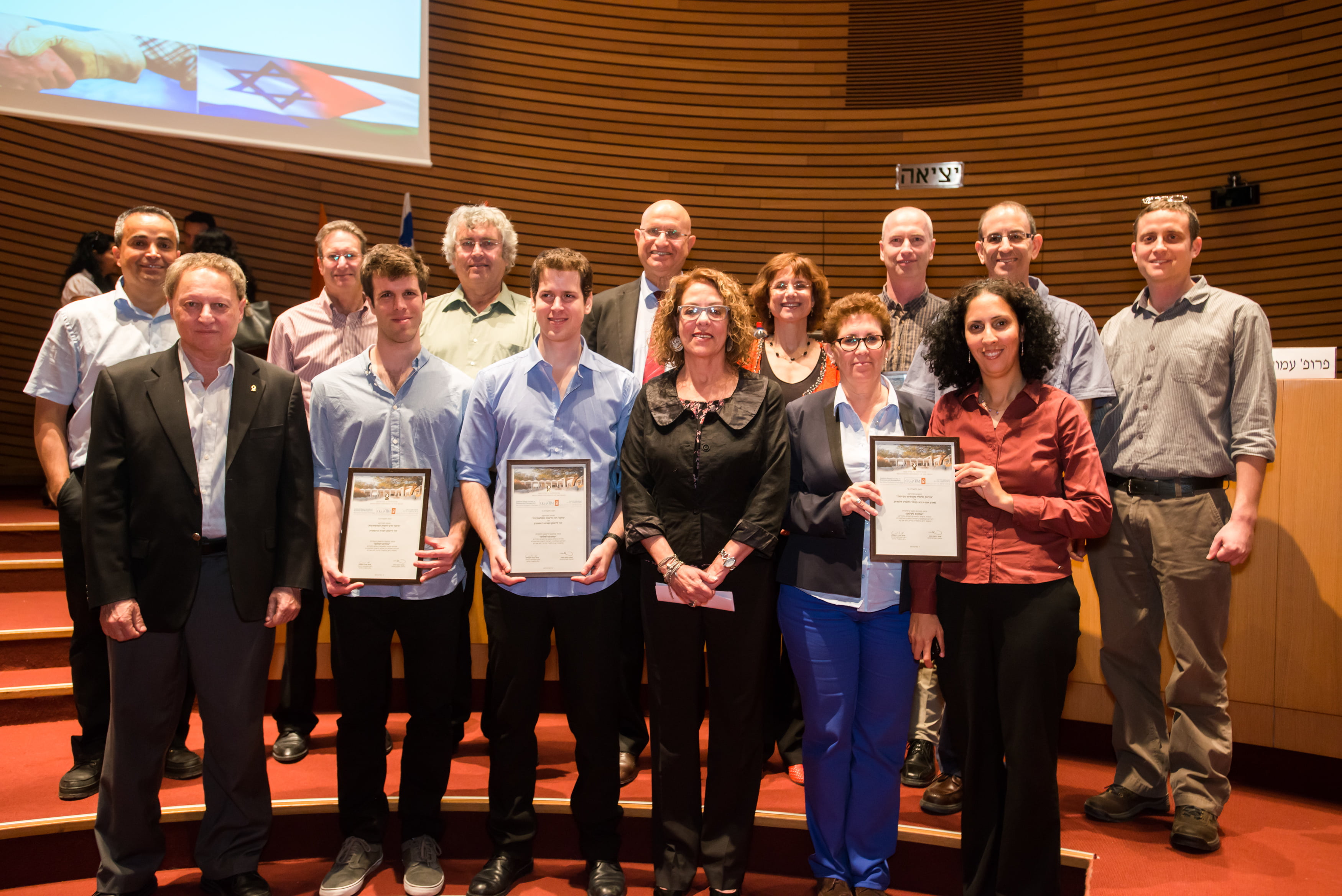 Three Projects Win Israeli-Palestinian Business For Peace Contest