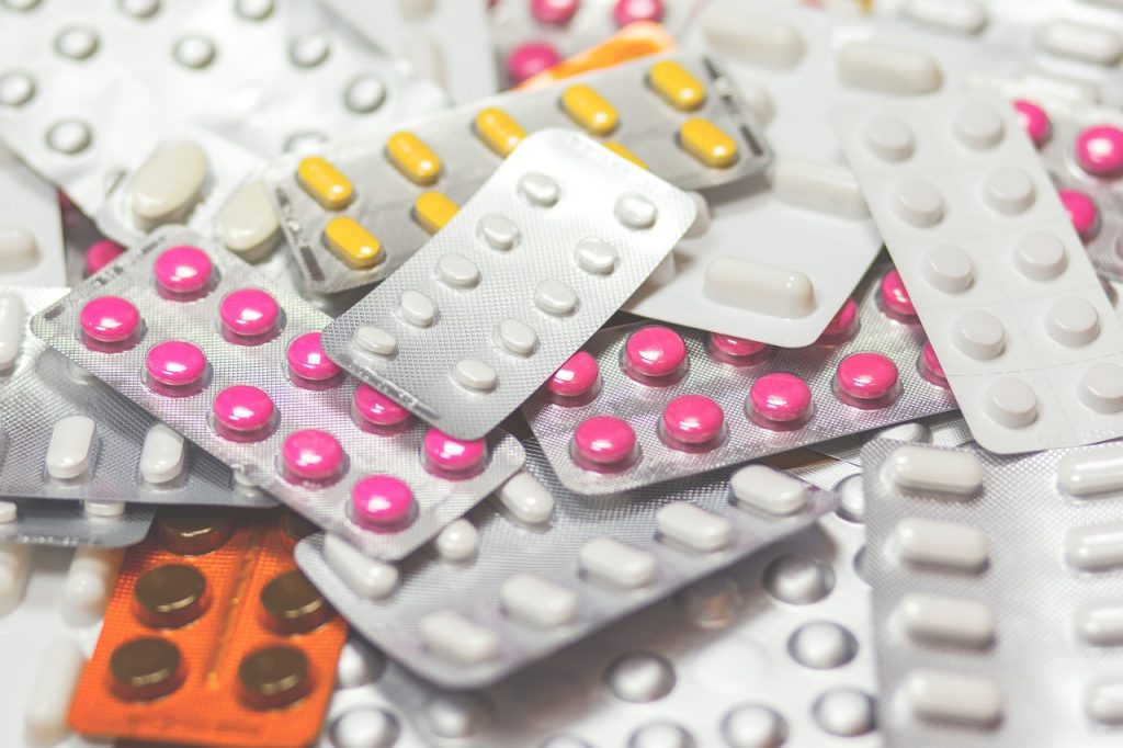 An illustrative photo of pharmaceutical drugs. Photo via Pixabay