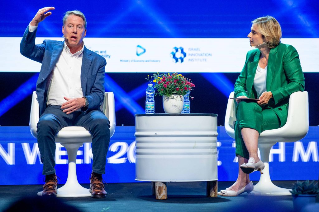 Bill Ford and Dana Weiss at EcoMotion 2019. Photo by Asaf Kliger