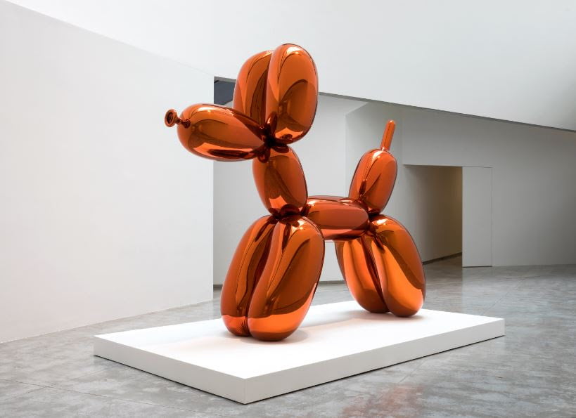 Jeff Koons, Balloon Dog (Orange) (1994-2000) at Tel Aviv Museum of Art. Photo: Elad Sarig