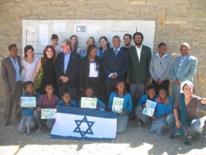 Social Awareness: Israeli Students Go To Africa To Battle Neglected Diseases