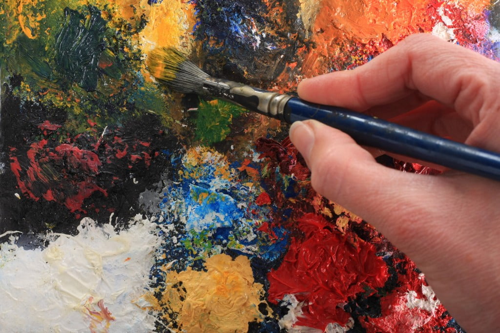 Health News: Study: People Who Treat Alzheimer's Patients Can Benefit From Practicing Art