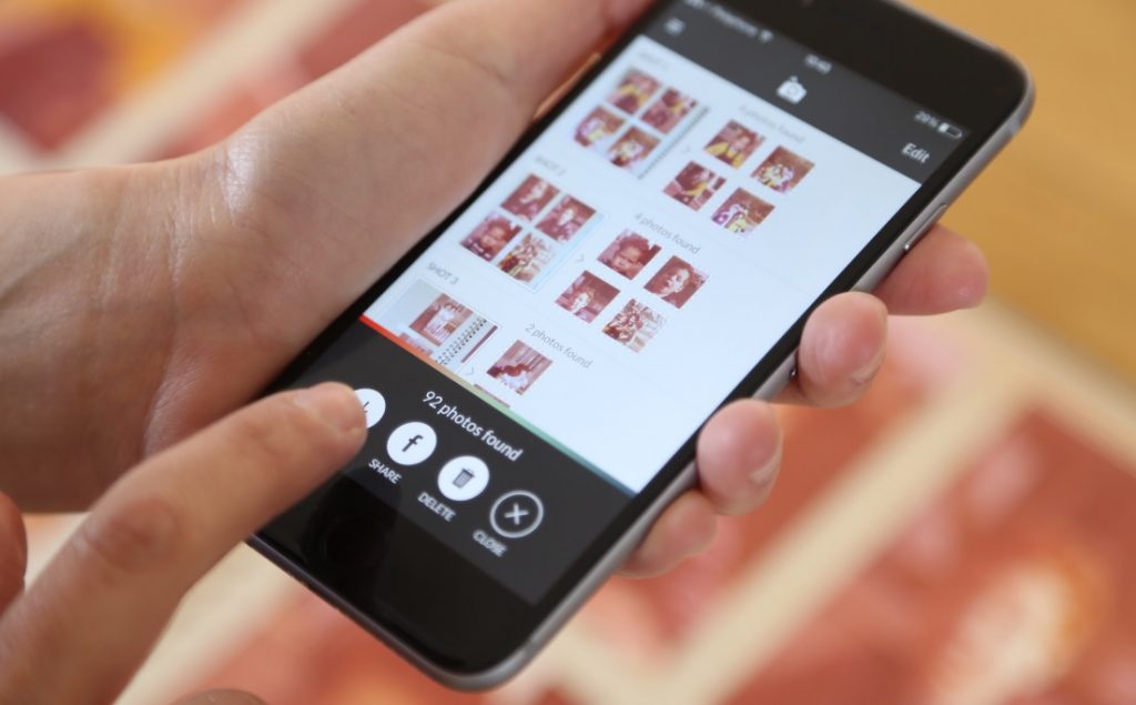 Photomyne App Digitizes Old Photo Albums