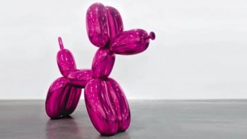 Balloon Dog byJeff Koons' artwork. Courtesy of Beatrice Brandini