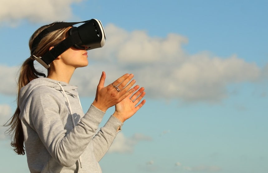 Virtual Reality via Pixabay