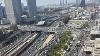 Traffic Ayalon Highway Tel Aviv via Shaula Haitner/Pikiwik