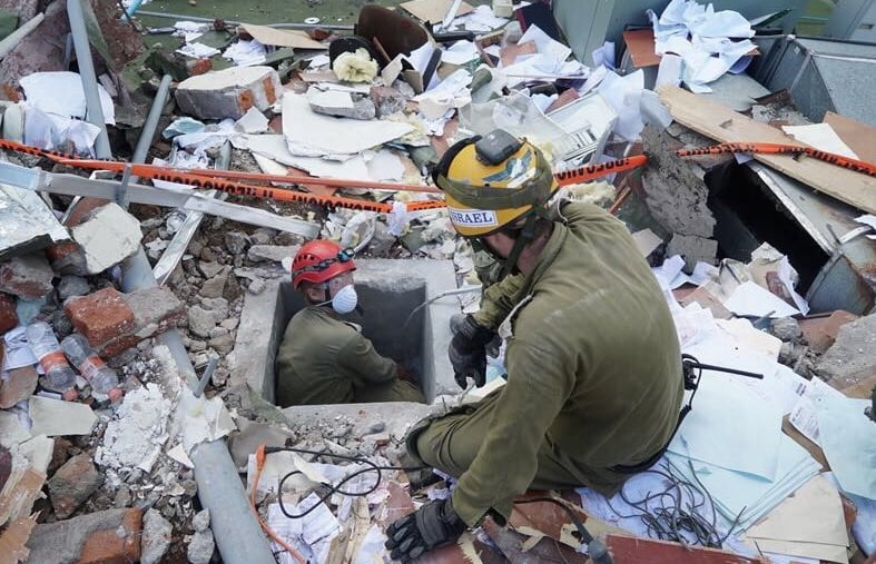 IDF rescue teams in Mexico following September 2017 earthquake. Photo via IDF Spokesperson's Twitter Page