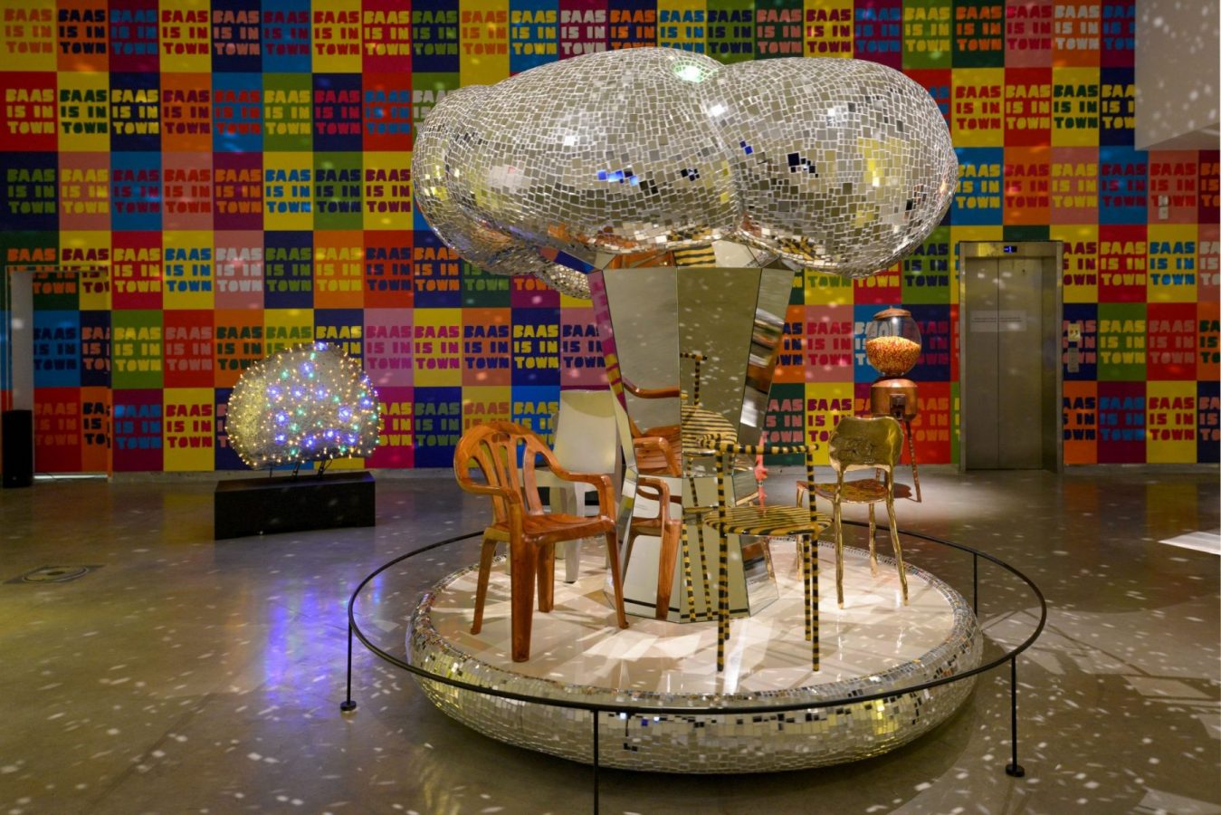 Concept Art, Israeli Fashion Milestones, Freud's Jewelry: 6