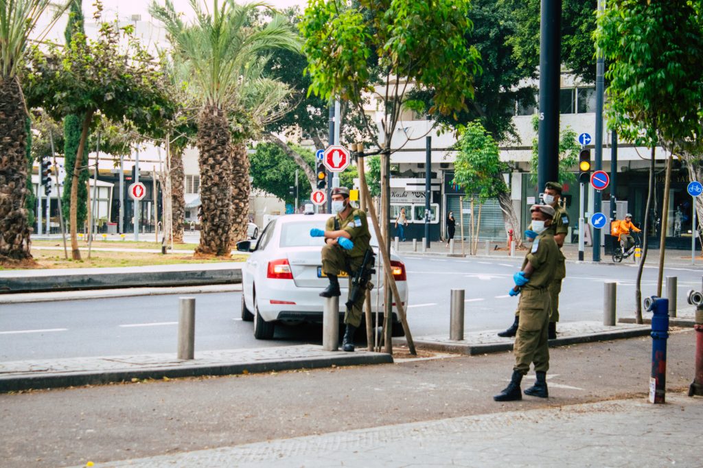Israeli soldiers in Tel Aviv on April 5, 2020. Deposit Photos