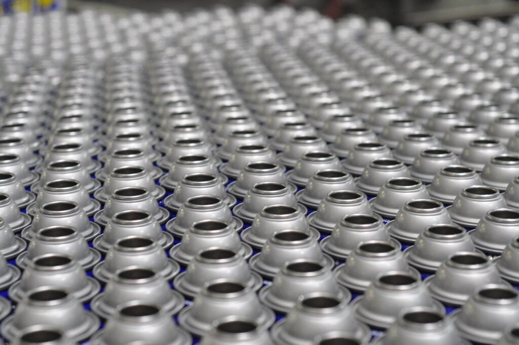 Cans on a production line. Illustrative. Pixabay