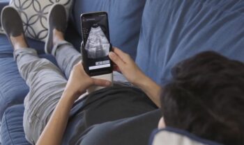 PulseNmore's handheld telemedicine device allows for pregnant women to conduct a scan and send it to a caregiver for analysis Screenshot