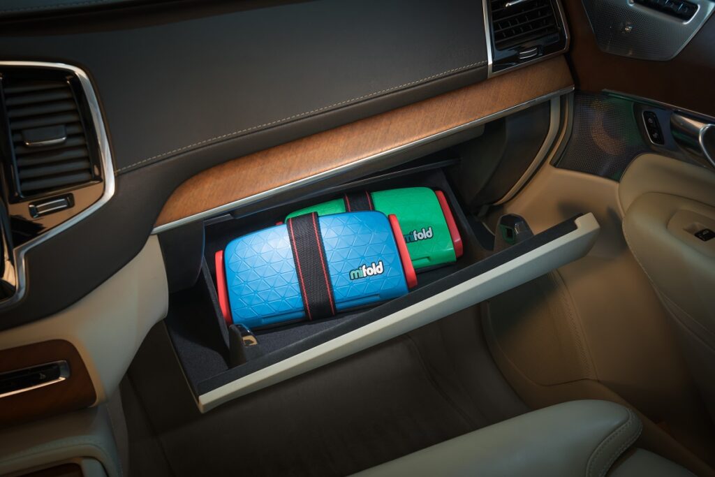 Mifold booster seats in the glove compartment. Courtesy