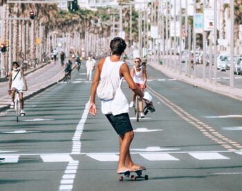Tel Aviv boardwalk. Photo by Yoav Aziz on unsplash