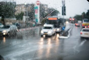 Israeli traffic. Photo by Raimond Klavins on Unsplash